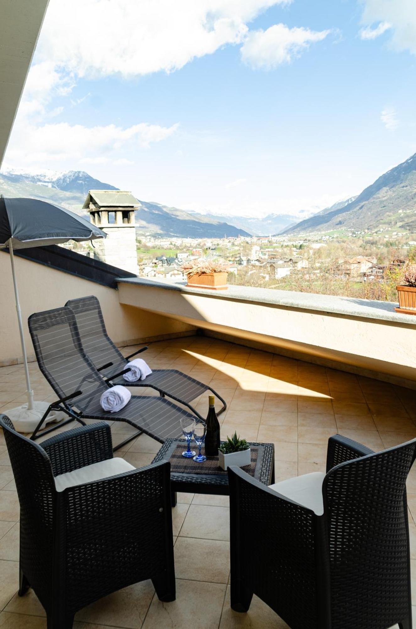 Sarre Skyline Apartment - Relax In Valle D'Aosta Zewnętrze zdjęcie