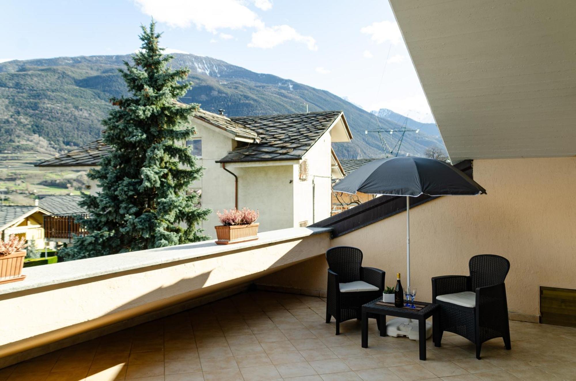 Sarre Skyline Apartment - Relax In Valle D'Aosta Zewnętrze zdjęcie